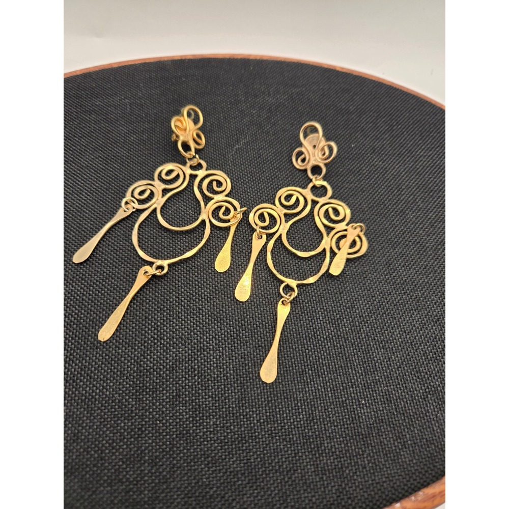 Vintage Gold Tone Wirework Chandelier Clip On Earrings Scroll Paddle Dangle